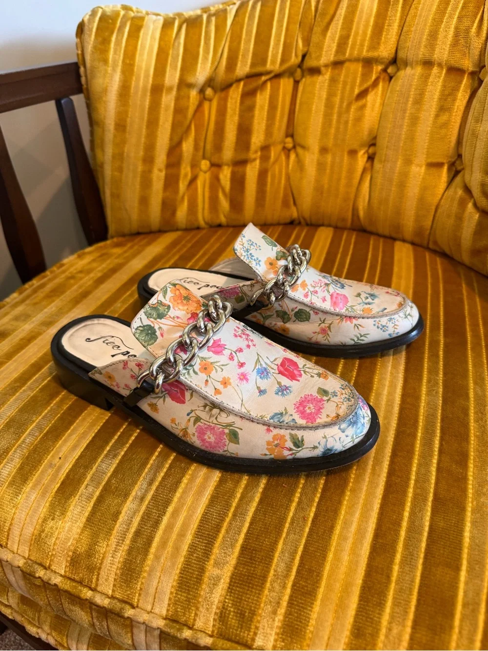Free People Floral Chain-Trim Slip-On Mules - Cream Floral